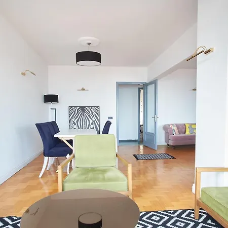 아파트 Nova Homes Spectacular View, 5Br/2Ba, Ac, Family Apartment