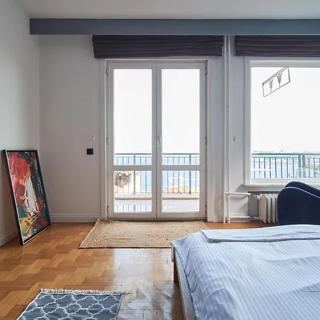 Nova Homes Spectacular View, 5Br/2Ba, Ac, Family Apartment 아파트 이스탄불