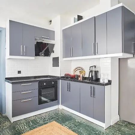 Nova Homes Spectacular View, 5Br/2Ba, Ac, Family Apartment