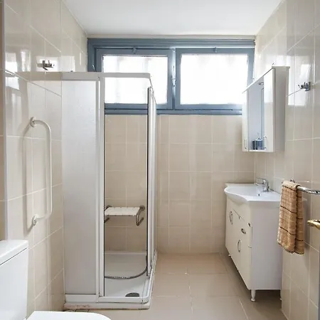 Nova Homes Spectacular View, 5Br/2Ba, Ac, Family Apartment 아파트 이스탄불