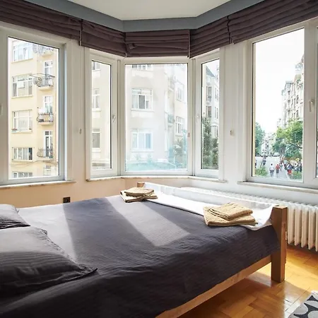 Nova Homes Spectacular View, 5Br/2Ba, Ac, Family Apartment 아파트 이스탄불